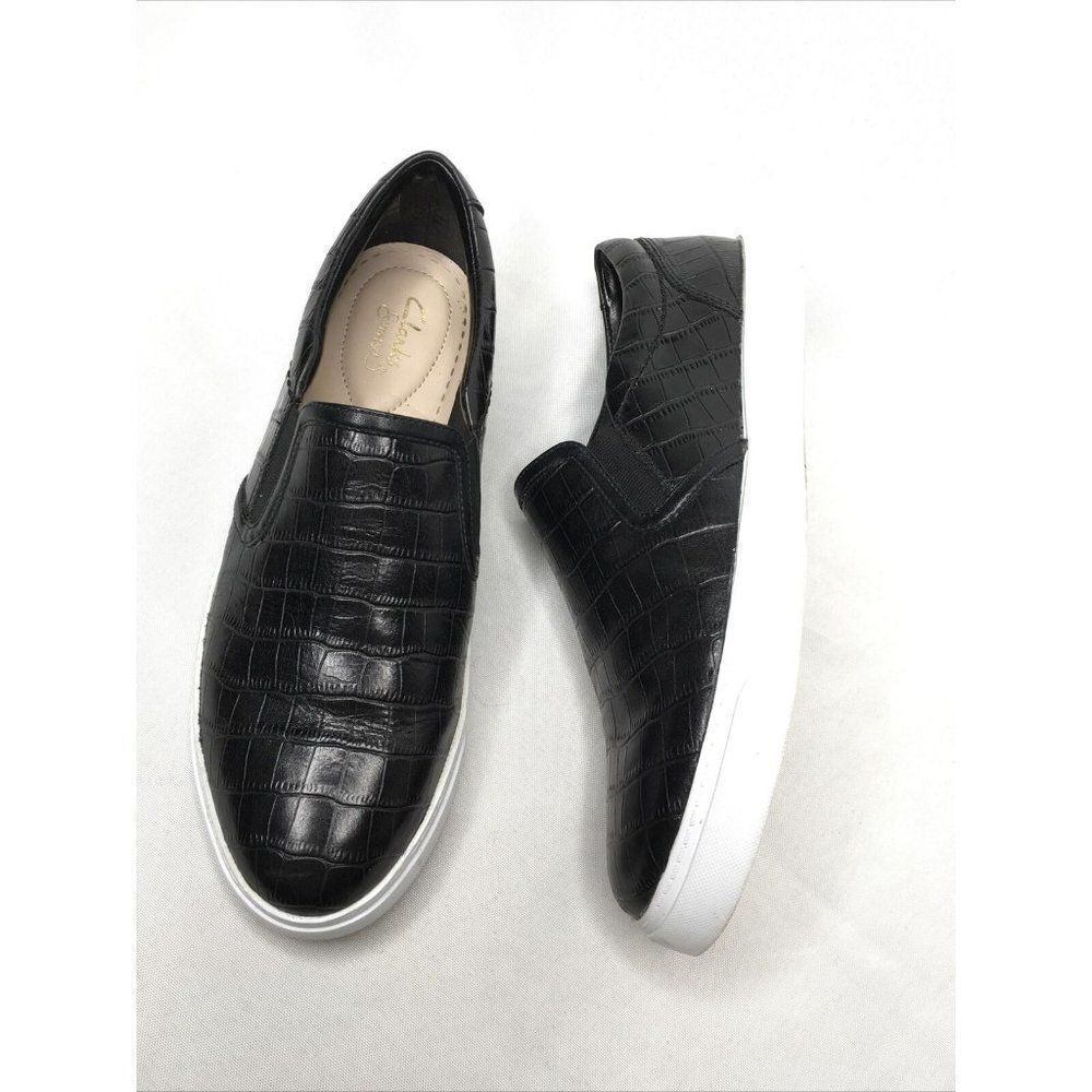 CLARKS Mock Croc Slip On Leather Loafers Womens Black Worn Once US 7.5 EU38 - Picture 3 of 9